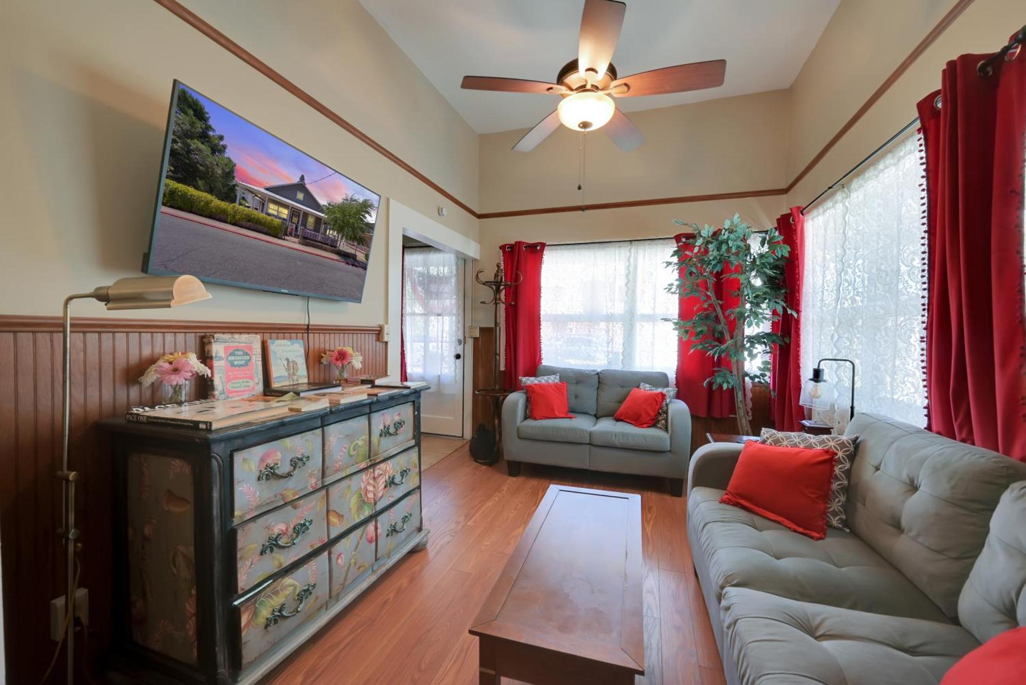 Spacious Downtown Jackson Retreat- Historic Hangout Exterior foto
