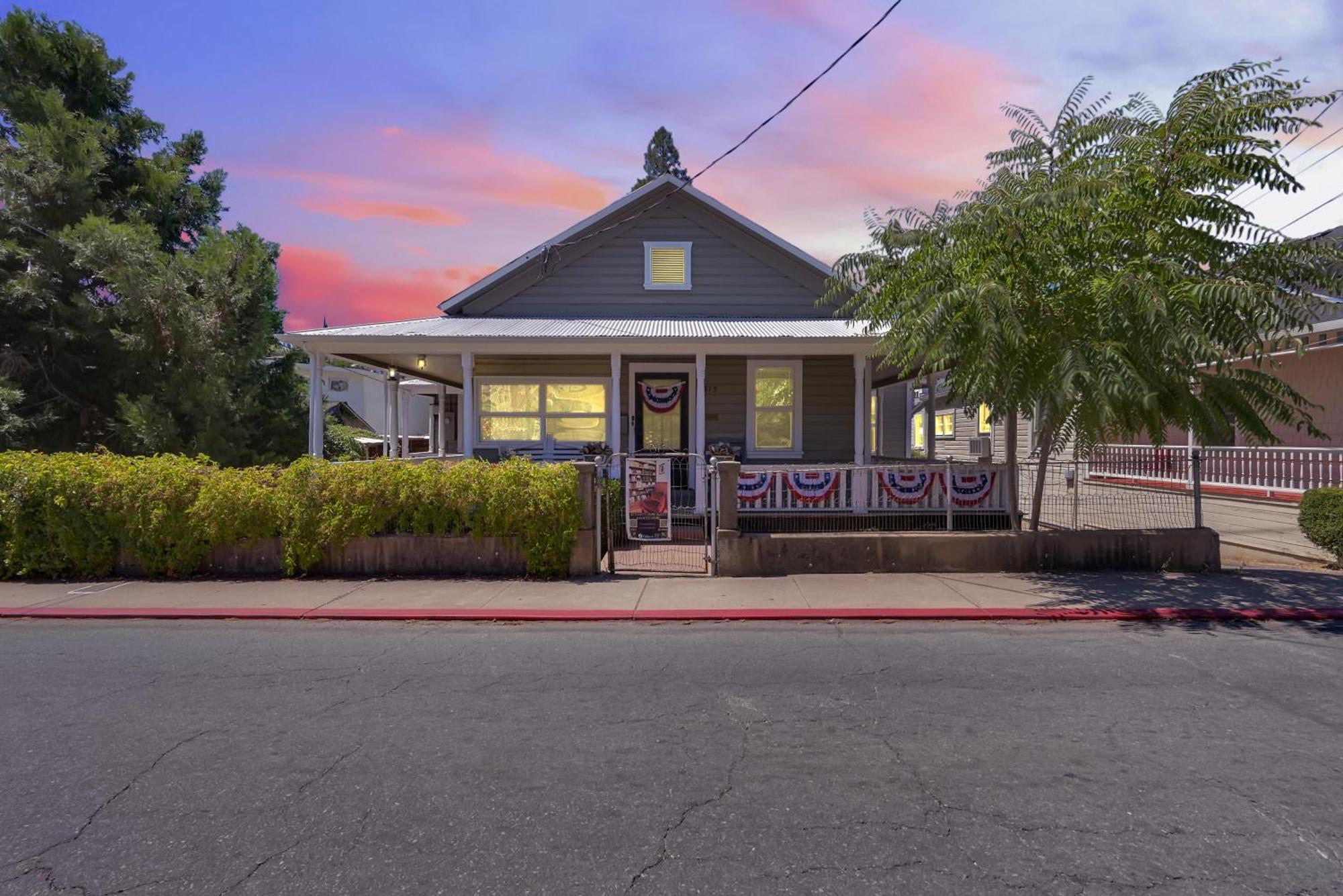 Spacious Downtown Jackson Retreat- Historic Hangout Exterior foto